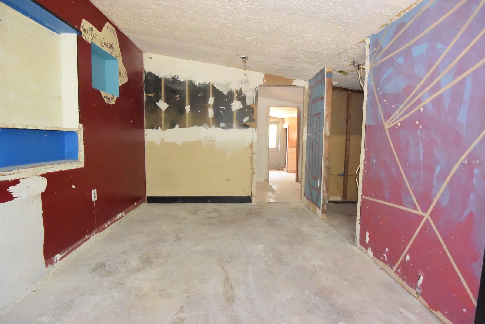 W7877898 Property Photo