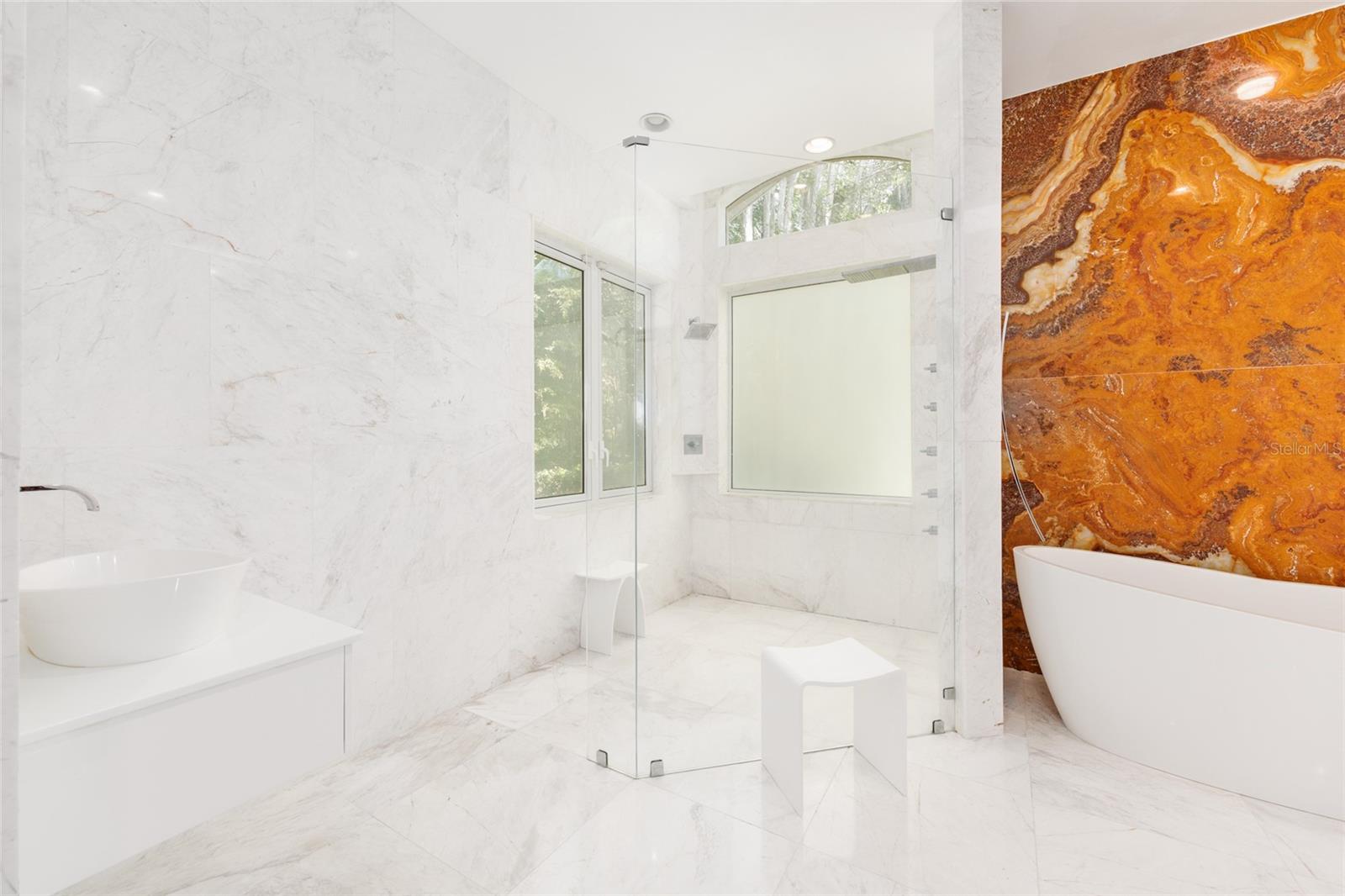 OM706904 Property Photo