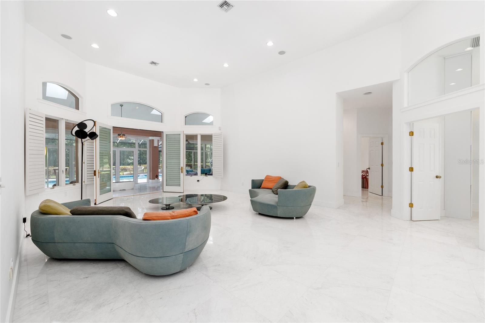 OM706904 Property Photo