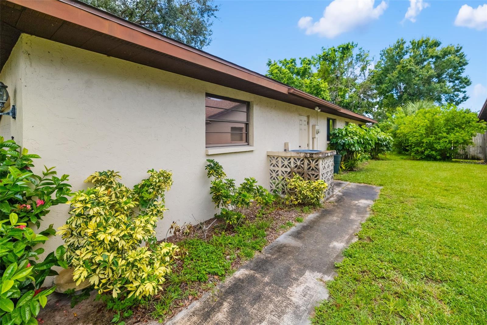 N6139984 Property Photo