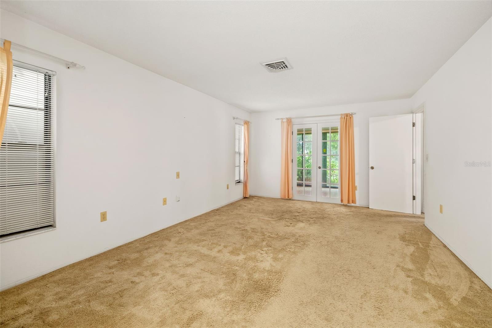 N6139984 Property Photo