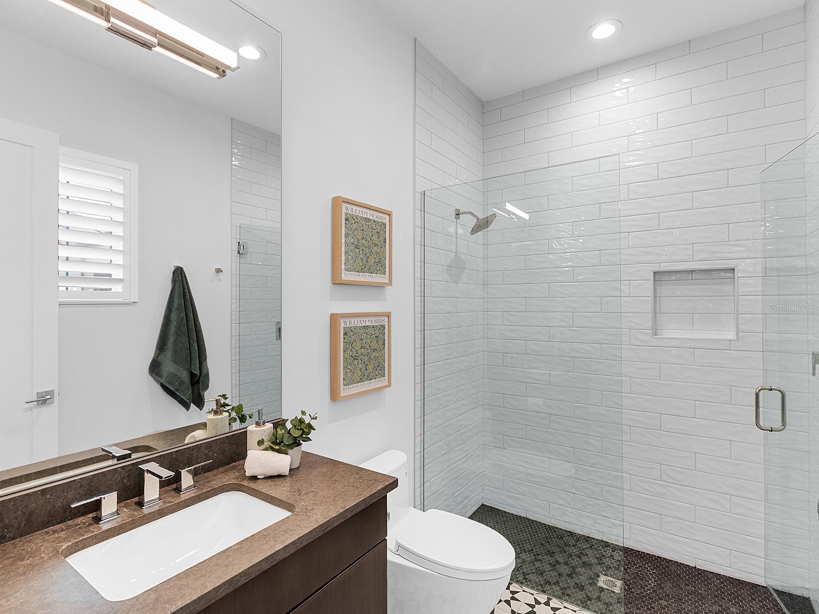 A4661045 Property Photo