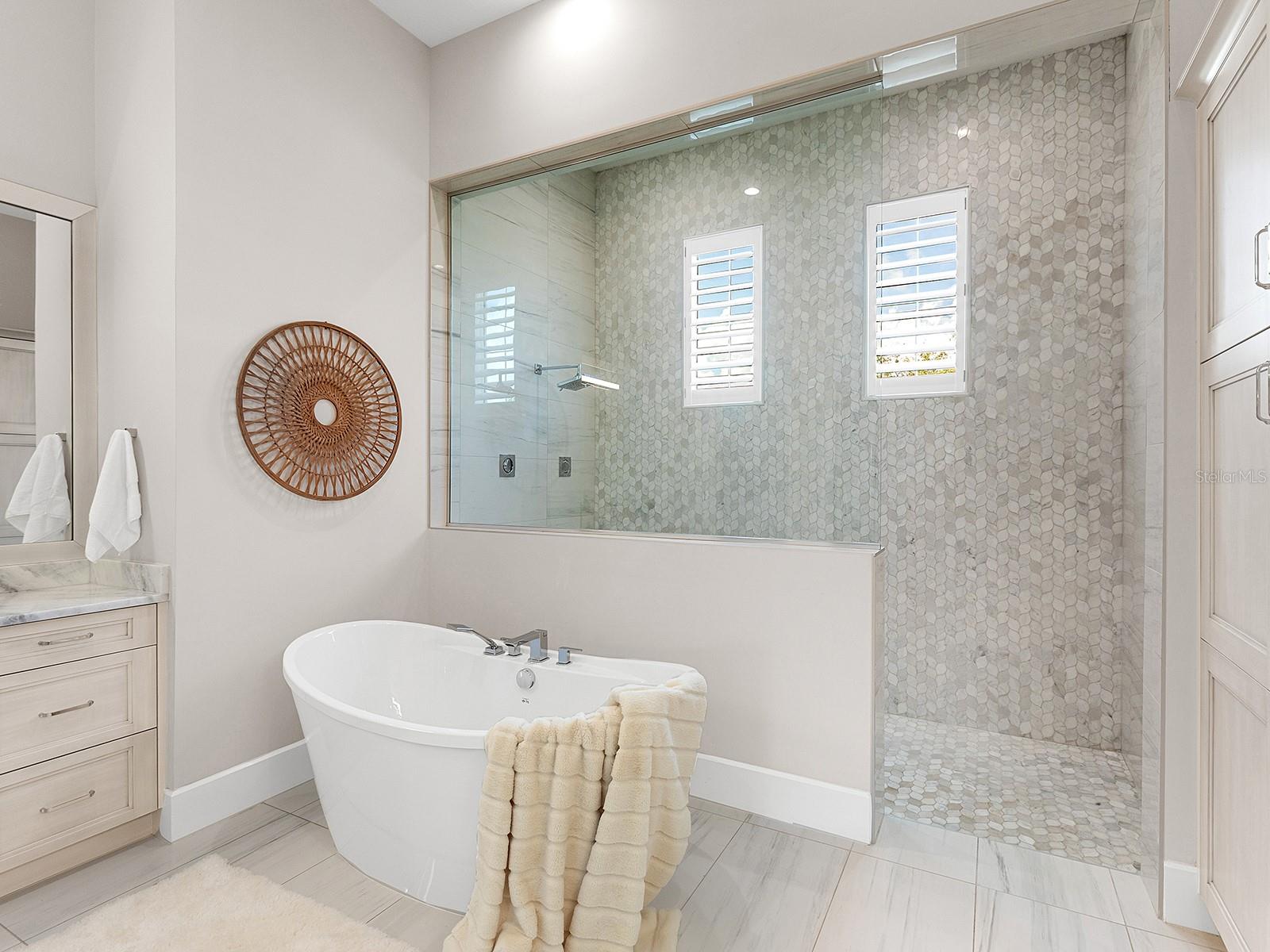 A4661045 Property Photo