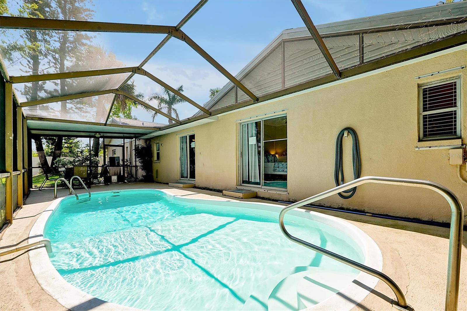 O6333255 Property Photo