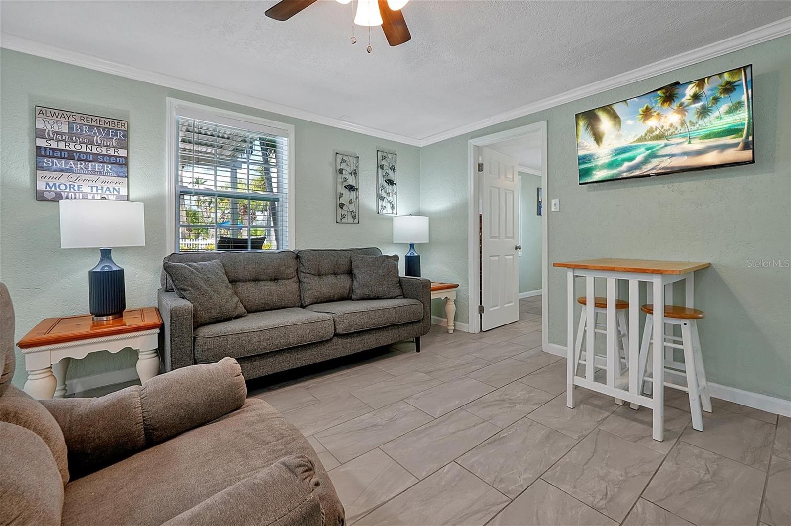 O6333255 Property Photo