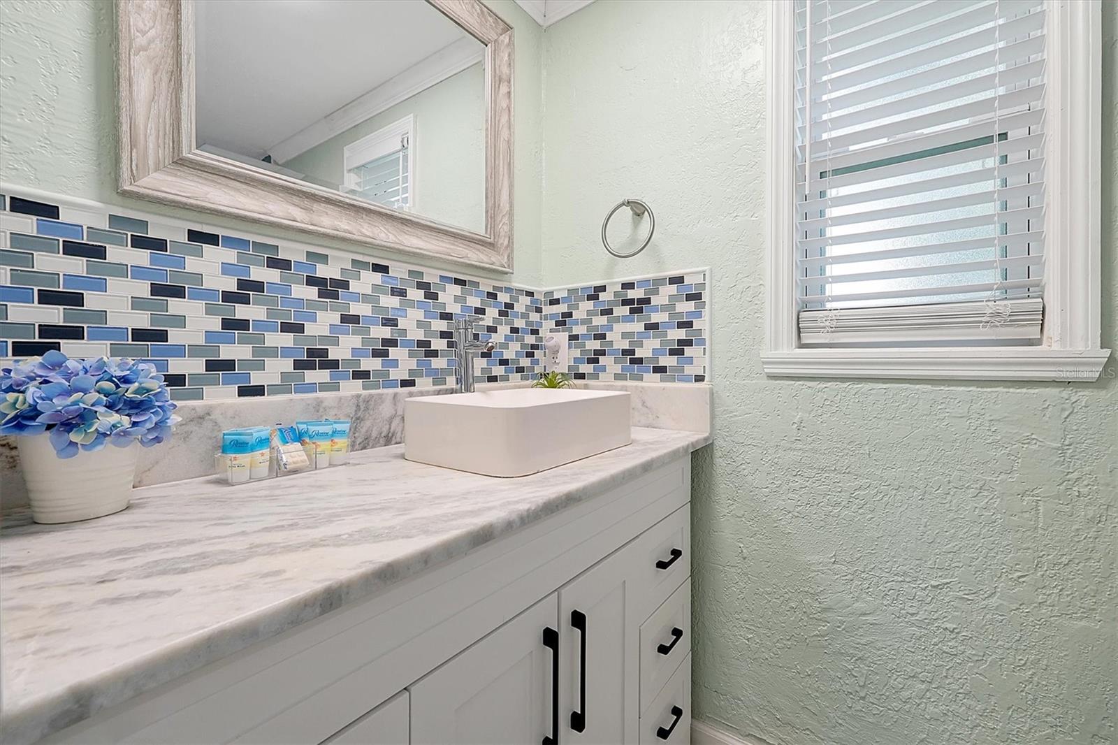 O6333255 Property Photo