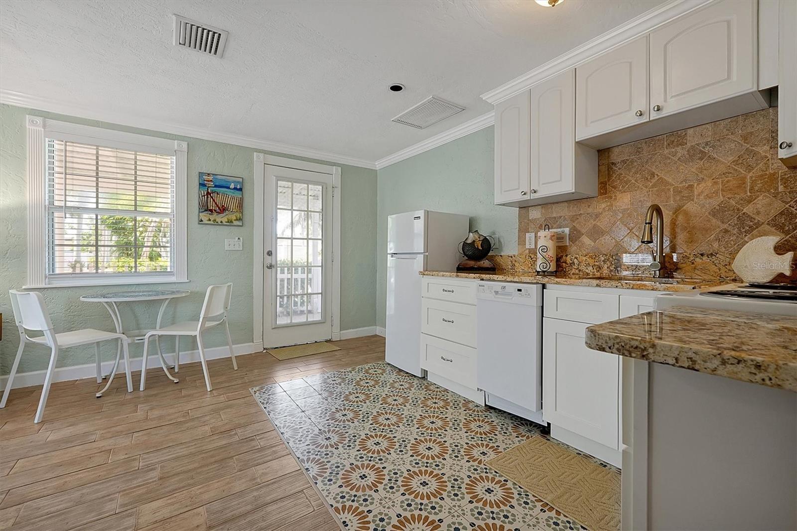 O6333255 Property Photo