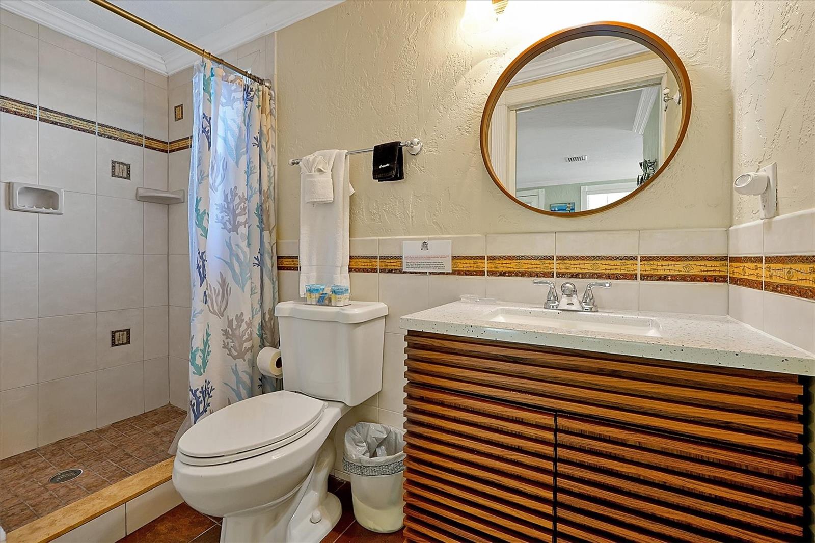 O6333255 Property Photo