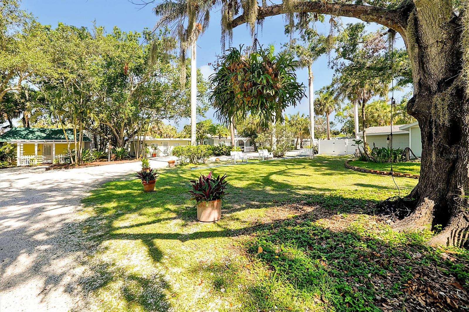 O6333255 Property Photo