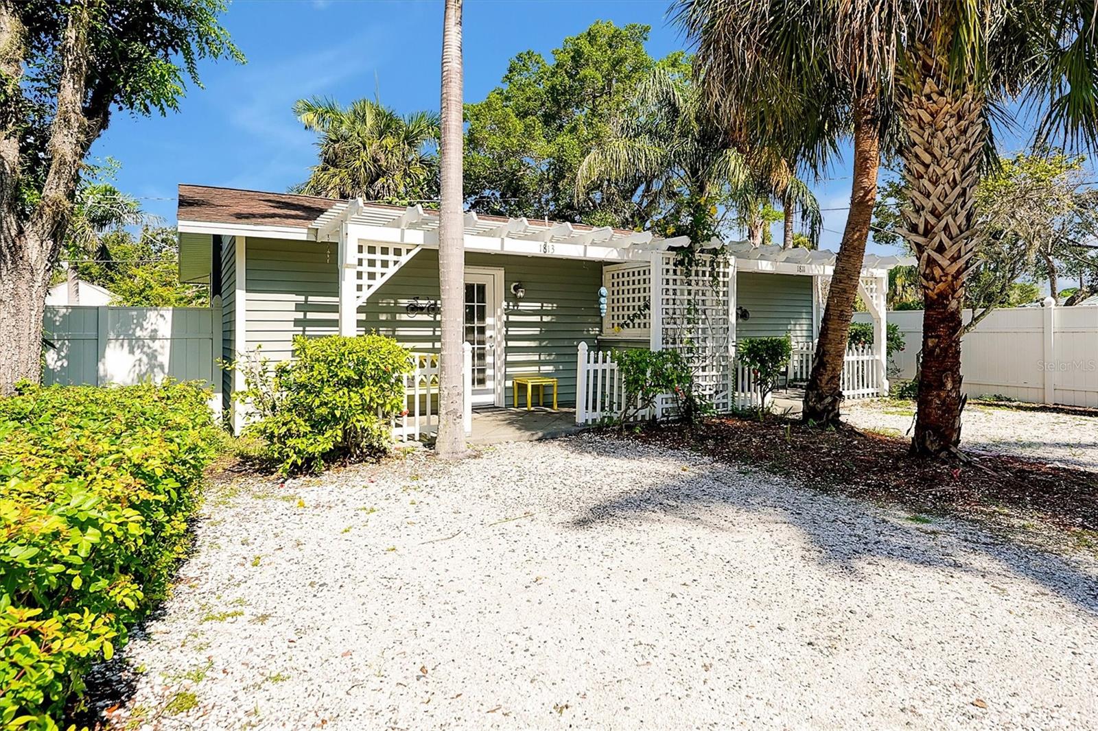 O6333255 Property Photo