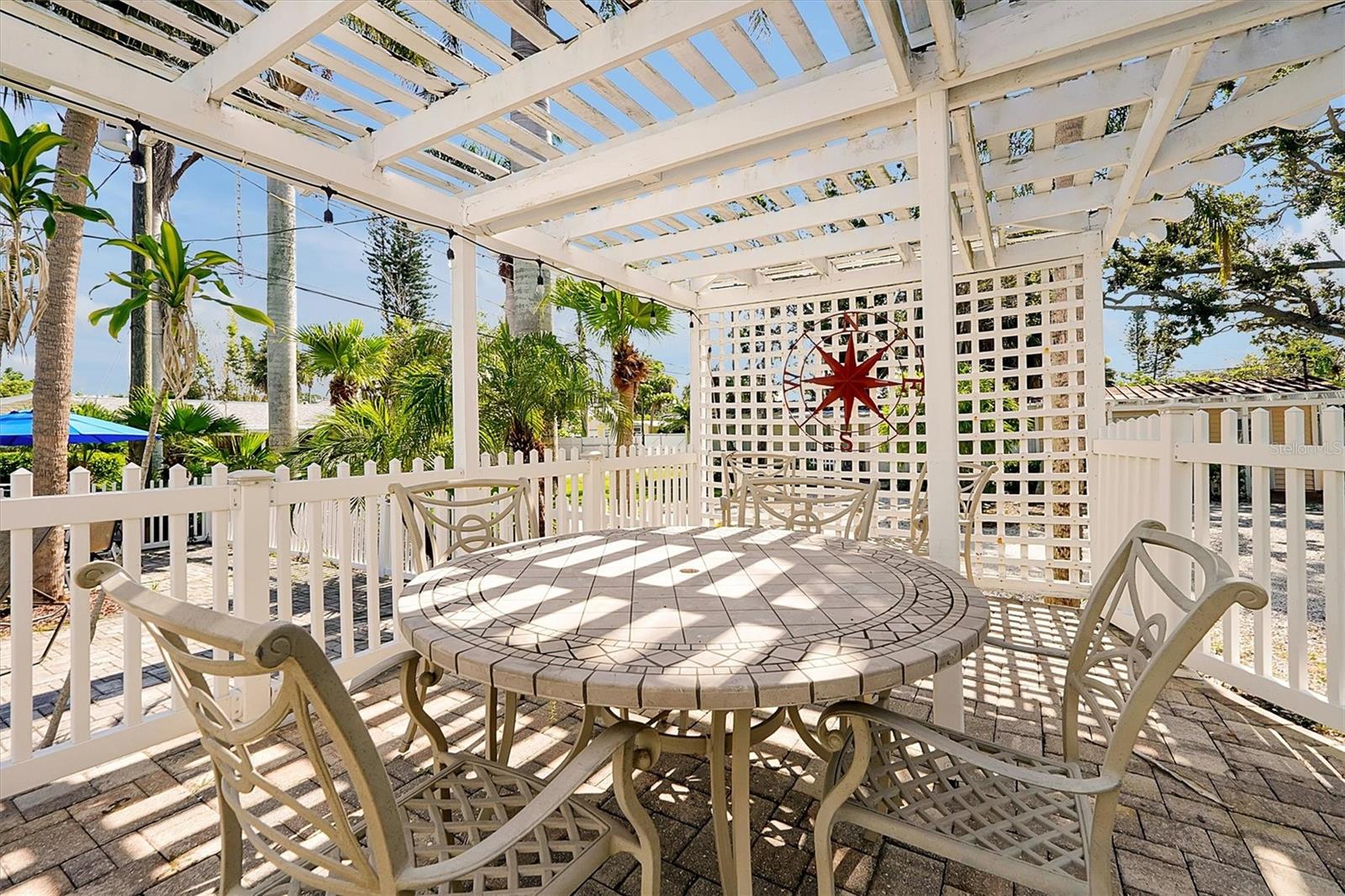 O6333255 Property Photo