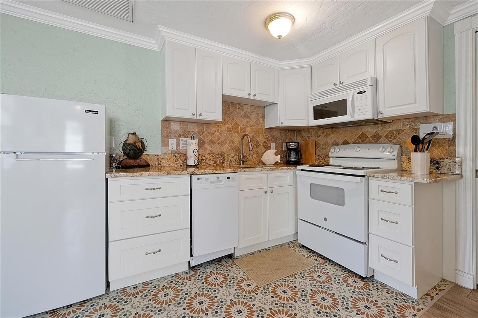 O6333255 Property Photo