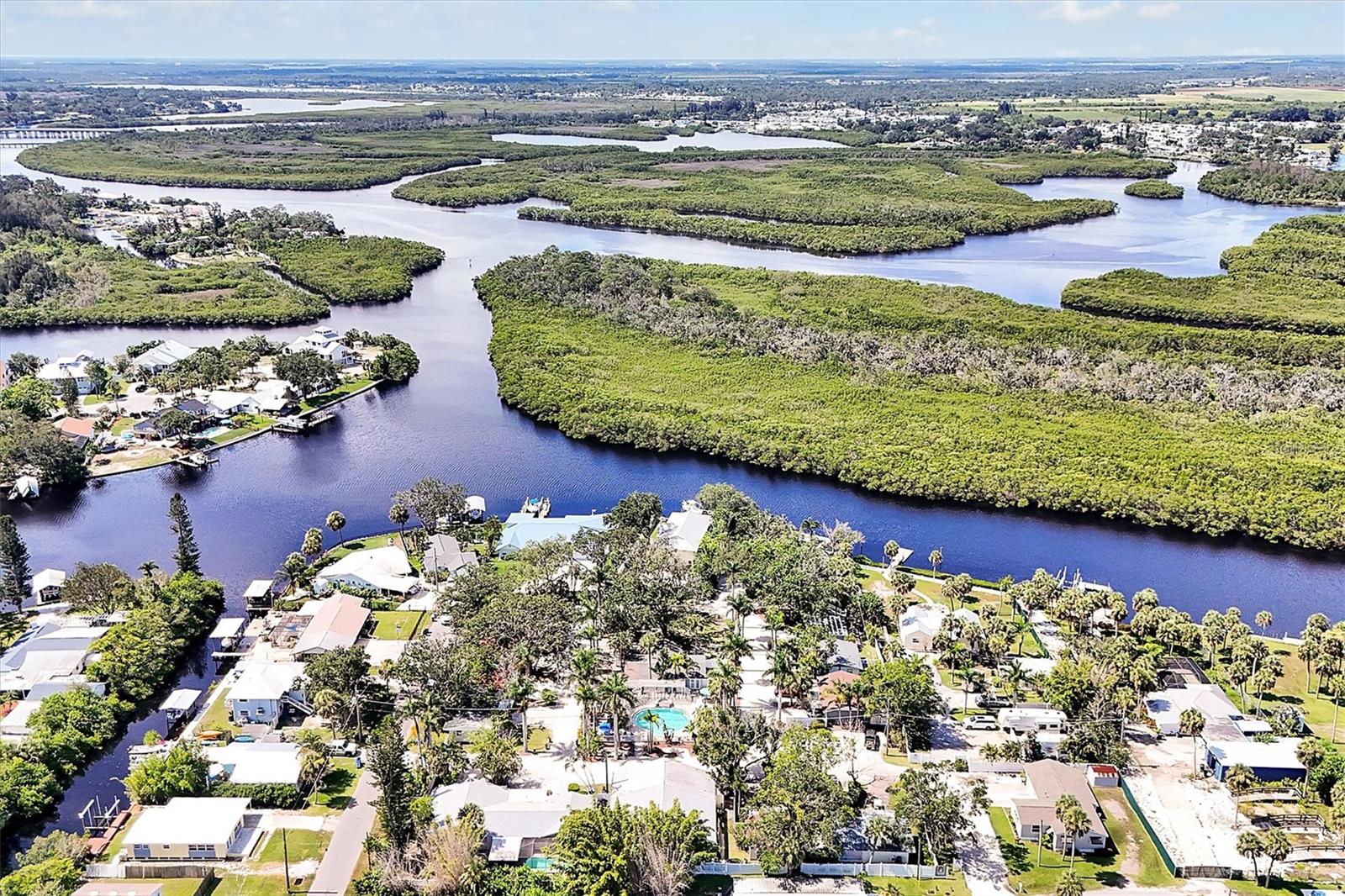 O6333255 Property Photo