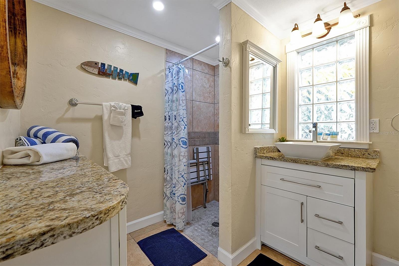 O6333255 Property Photo