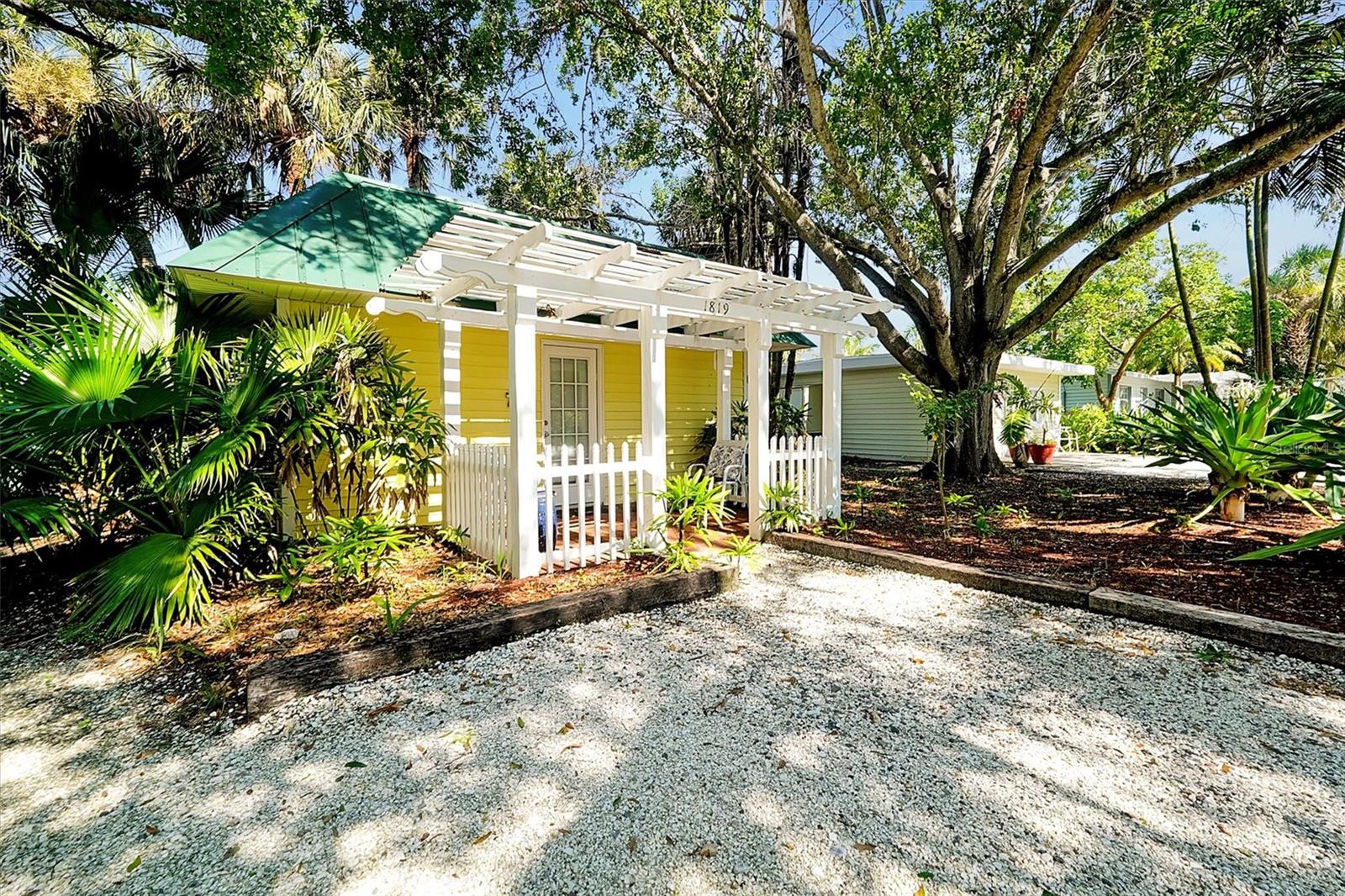 O6333255 Property Photo