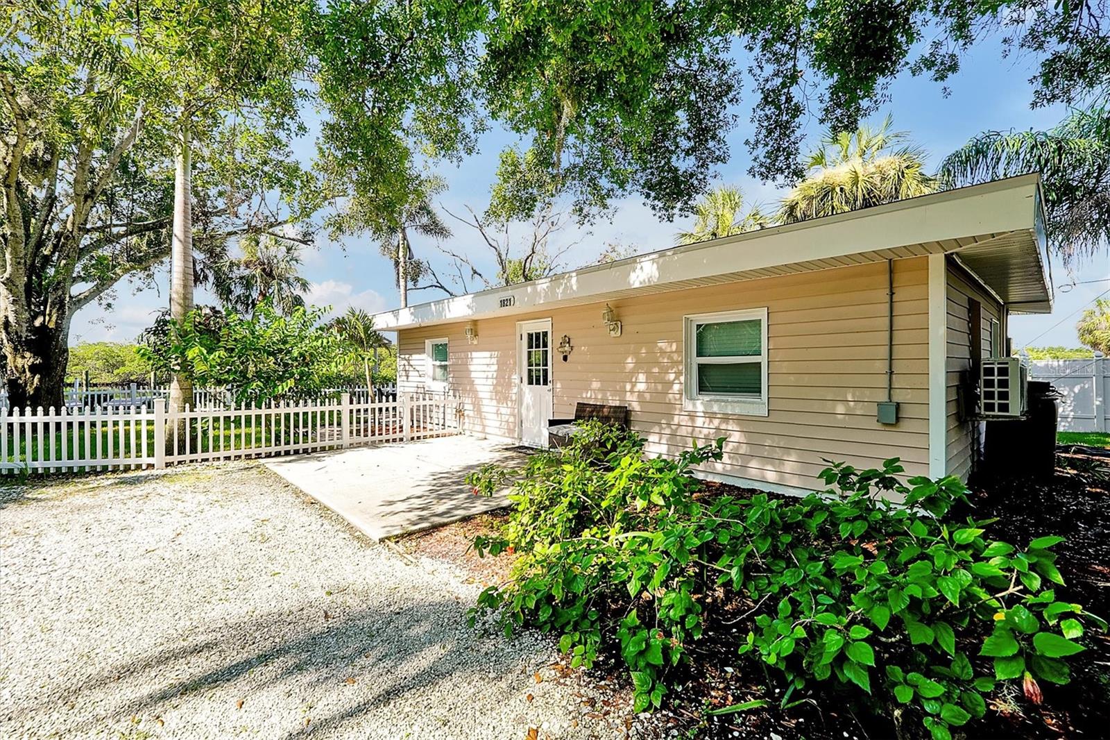 O6333255 Property Photo