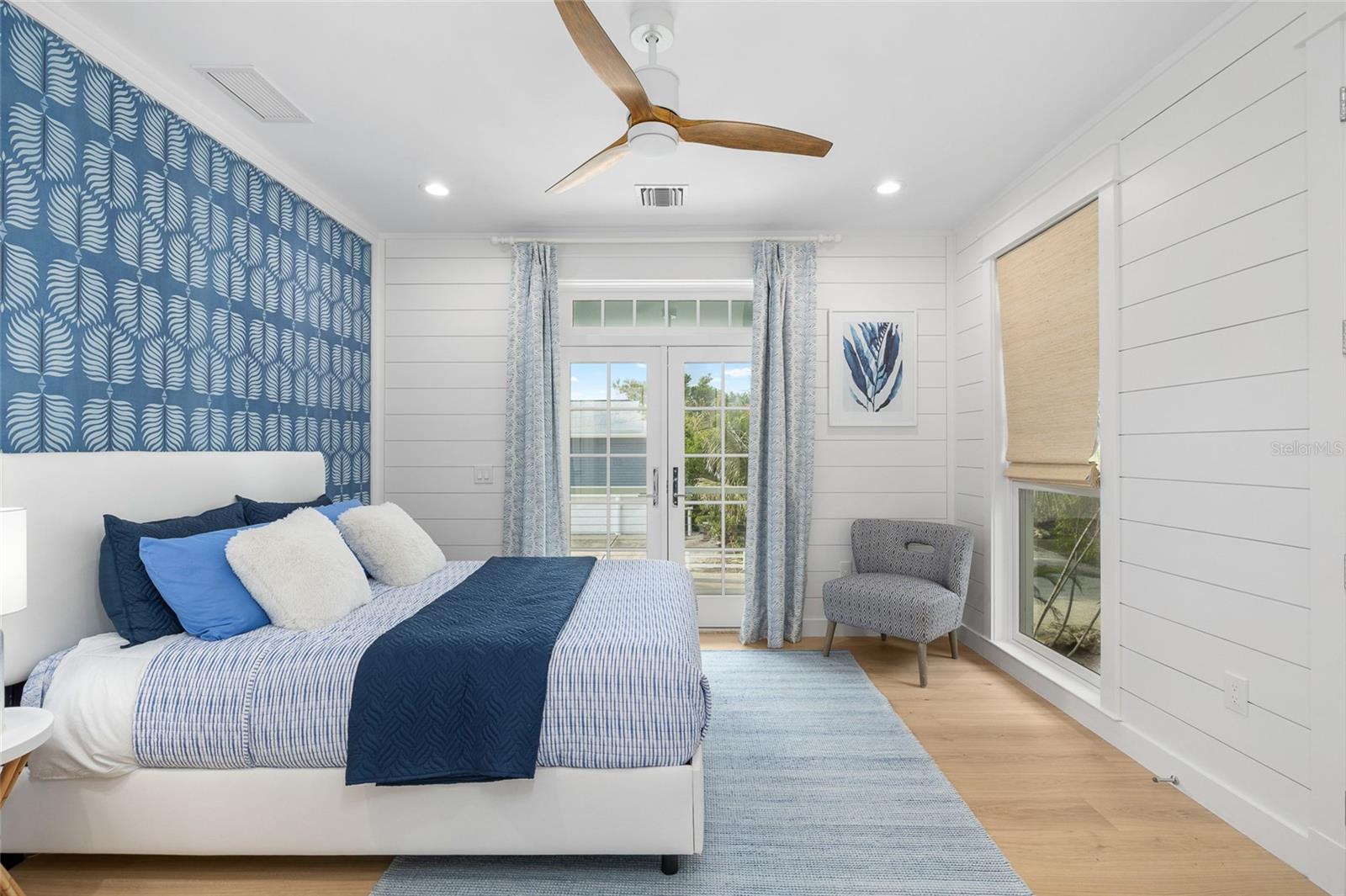 TB8414309 Property Photo