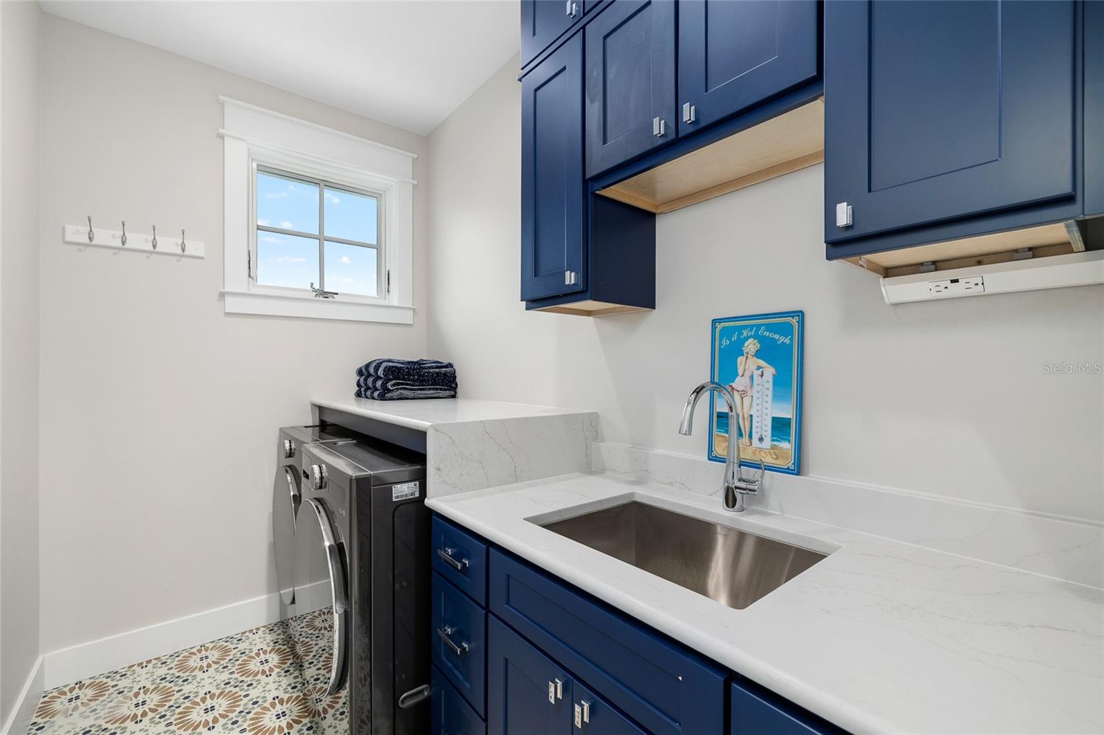 TB8414309 Property Photo