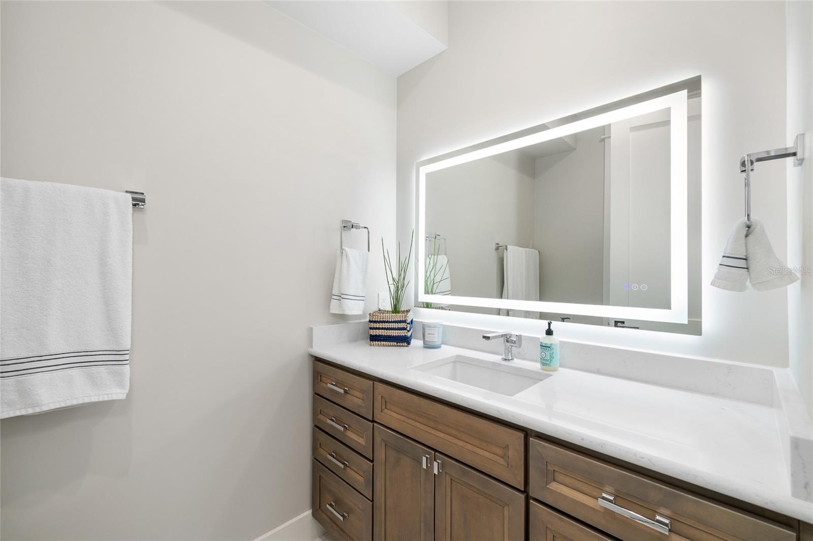 TB8414309 Property Photo