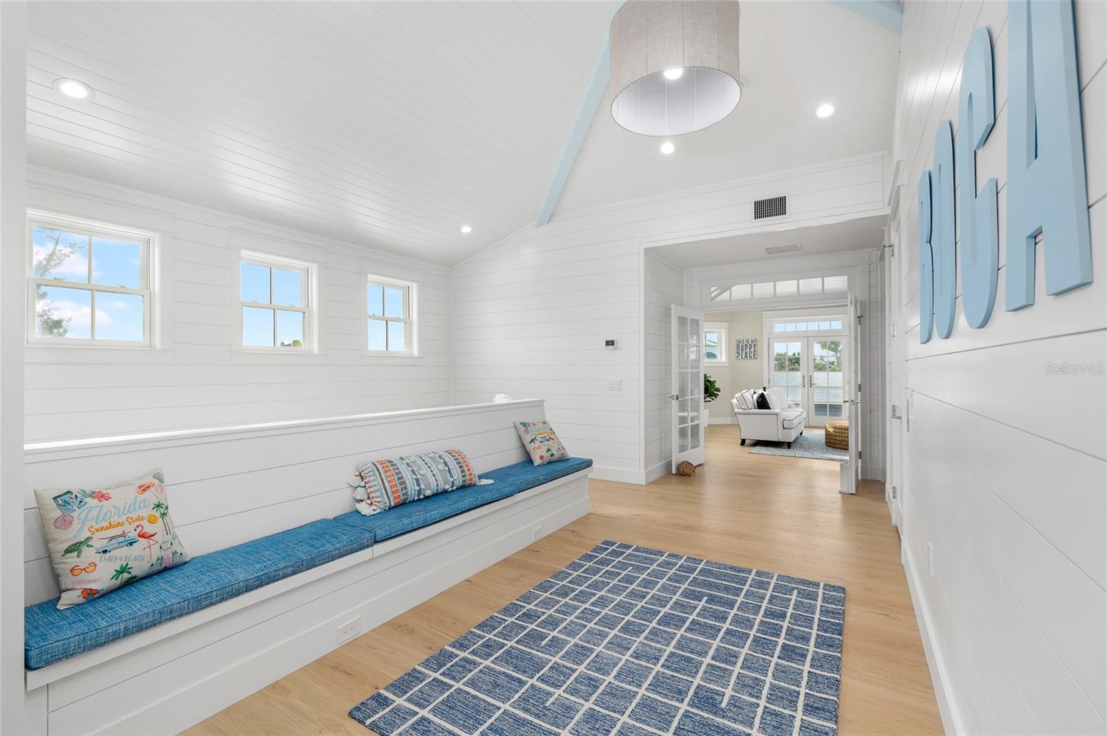 TB8414309 Property Photo