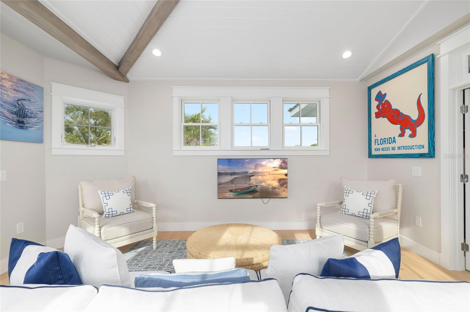 TB8414309 Property Photo