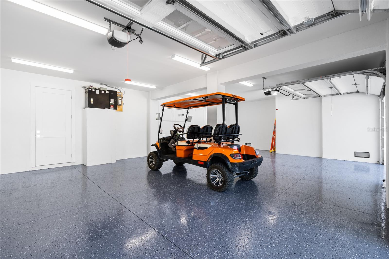 TB8414309 Property Photo