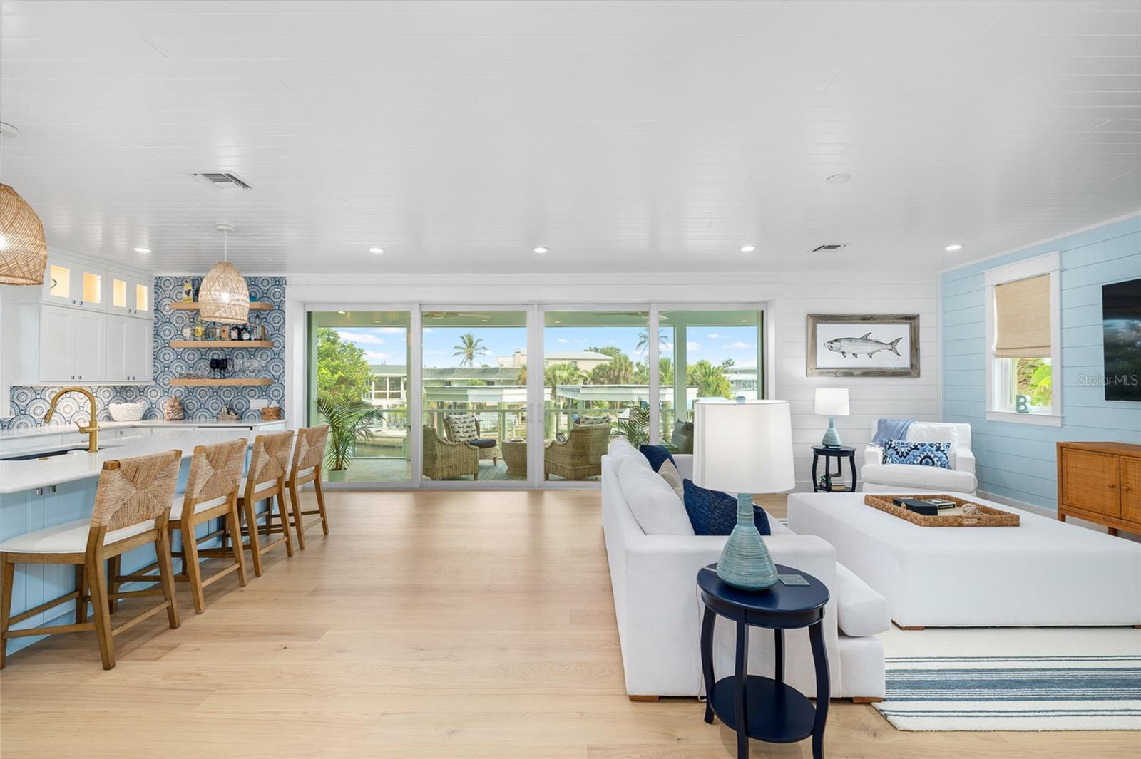 TB8414309 Property Photo