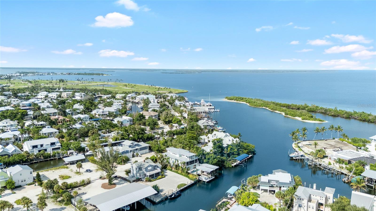 TB8414309 Property Photo