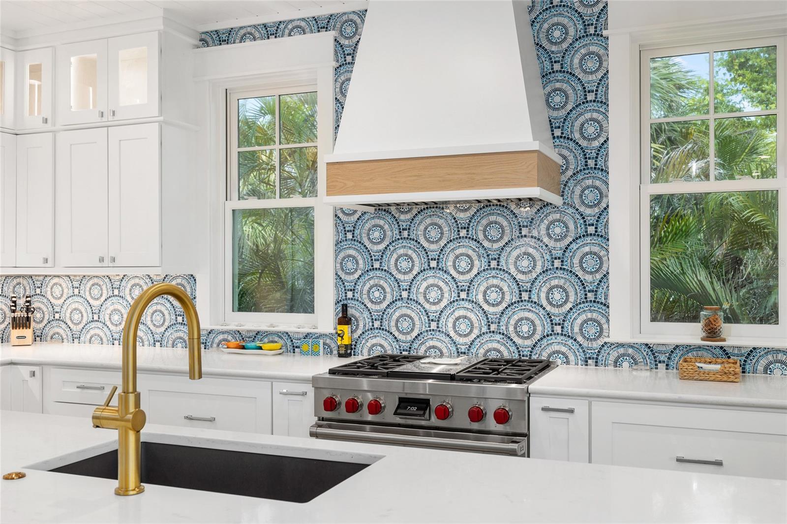 TB8414309 Property Photo