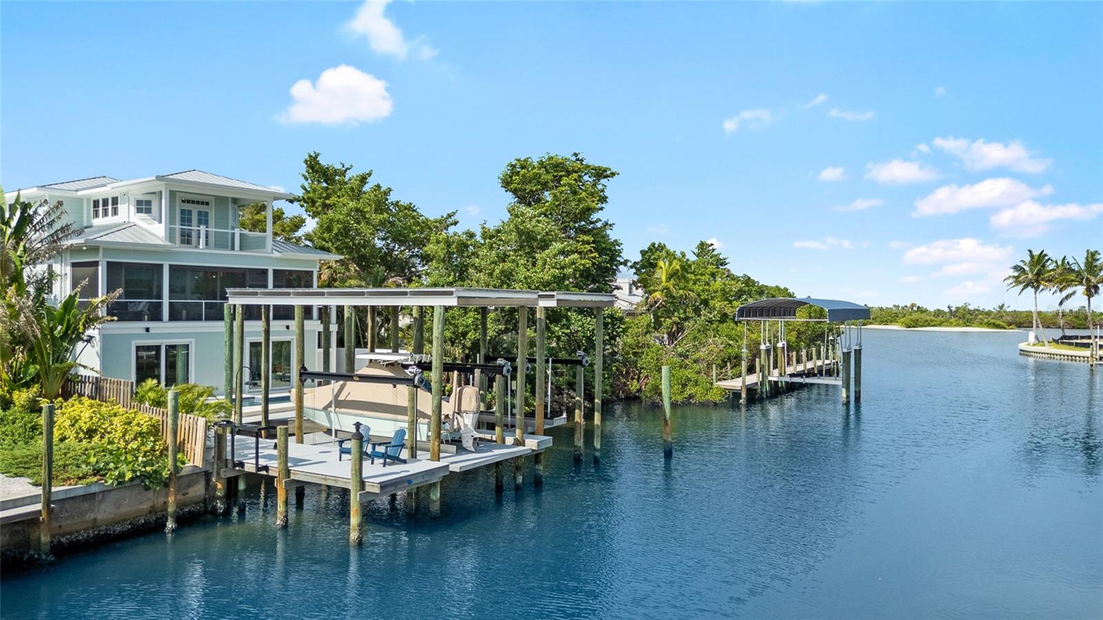 TB8414309 Property Photo