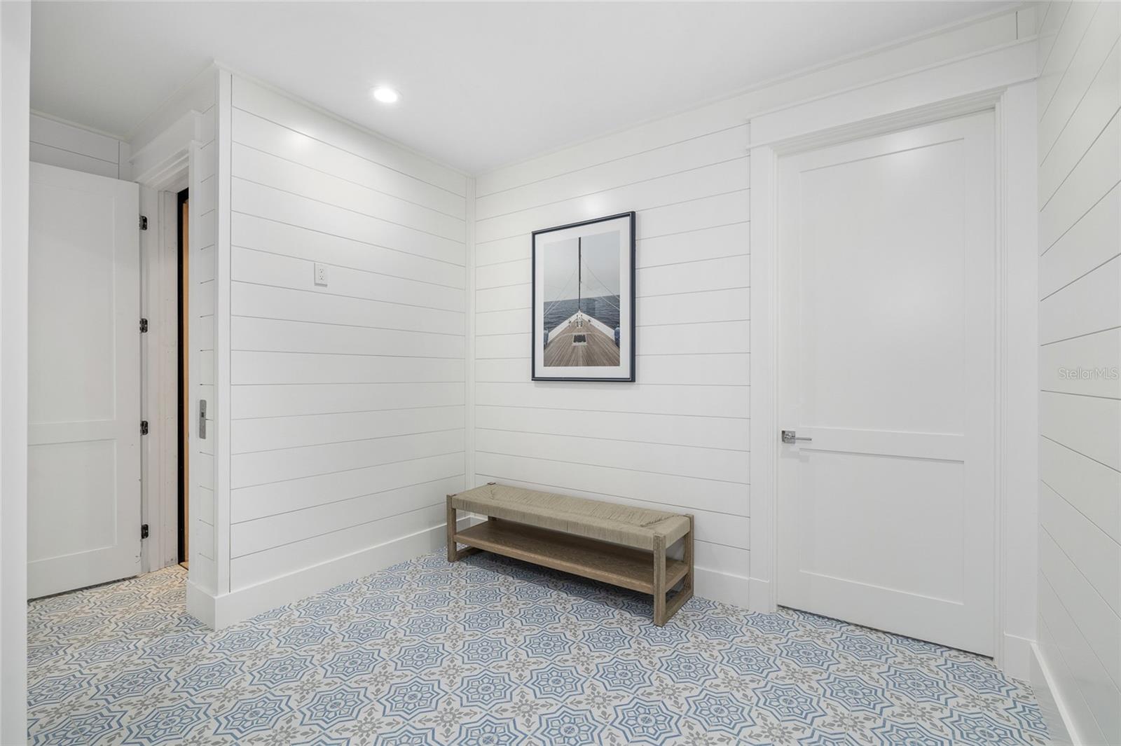 TB8414309 Property Photo