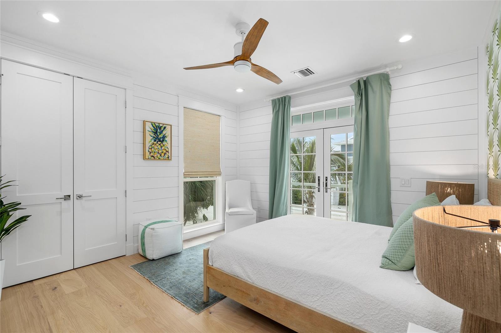 TB8414309 Property Photo