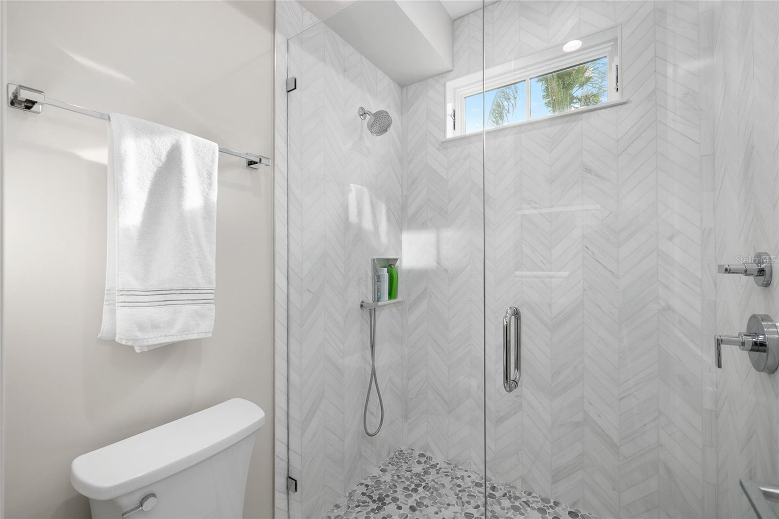 TB8414309 Property Photo