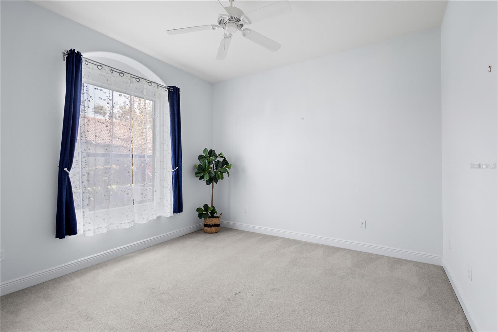A4661084 Property Photo