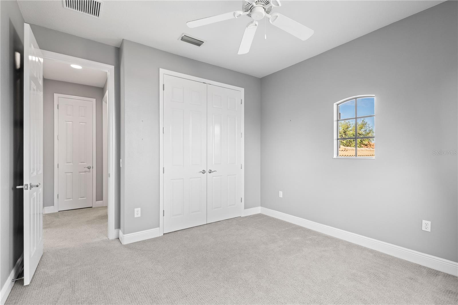 A4661084 Property Photo