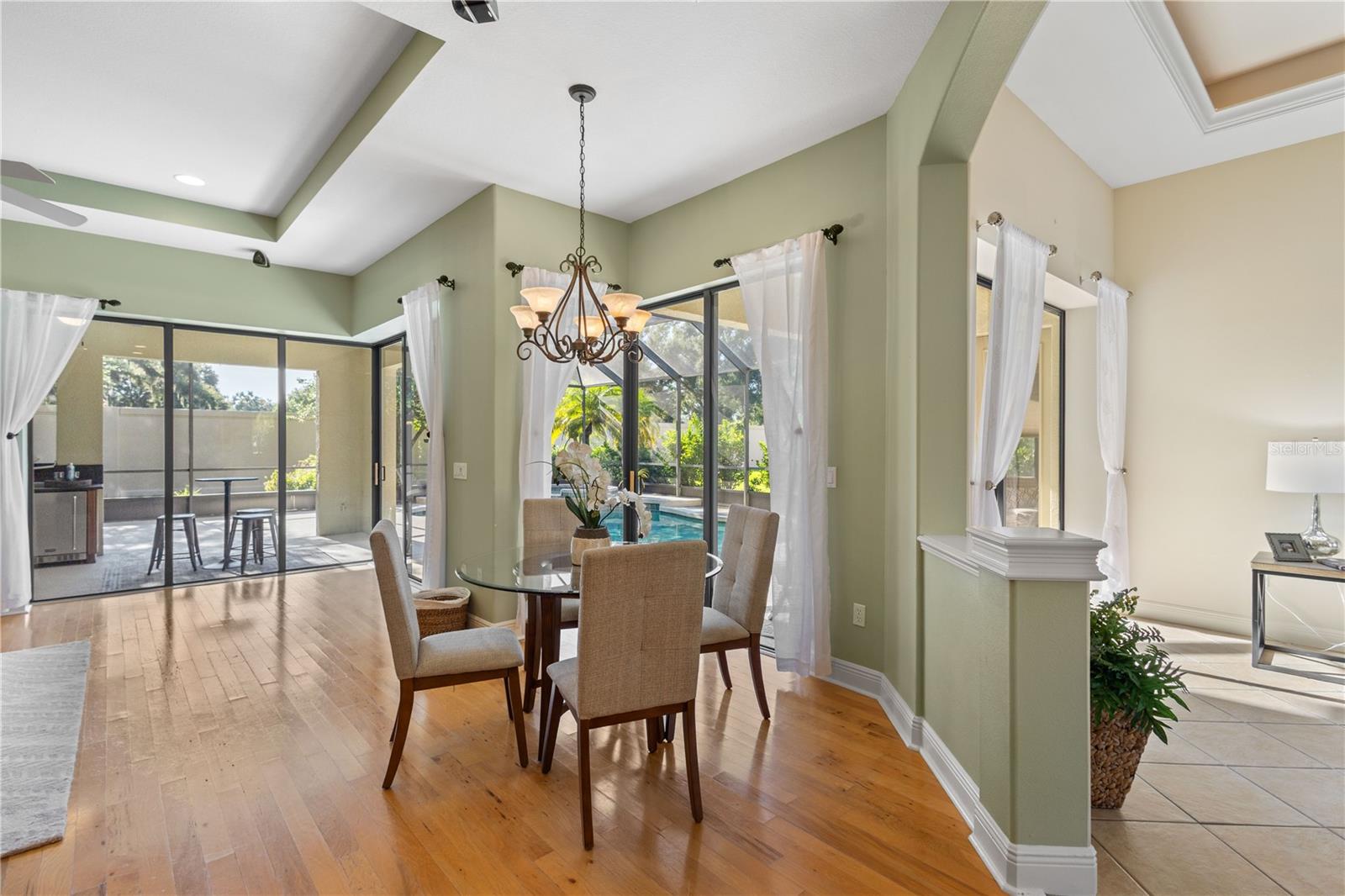 A4661084 Property Photo