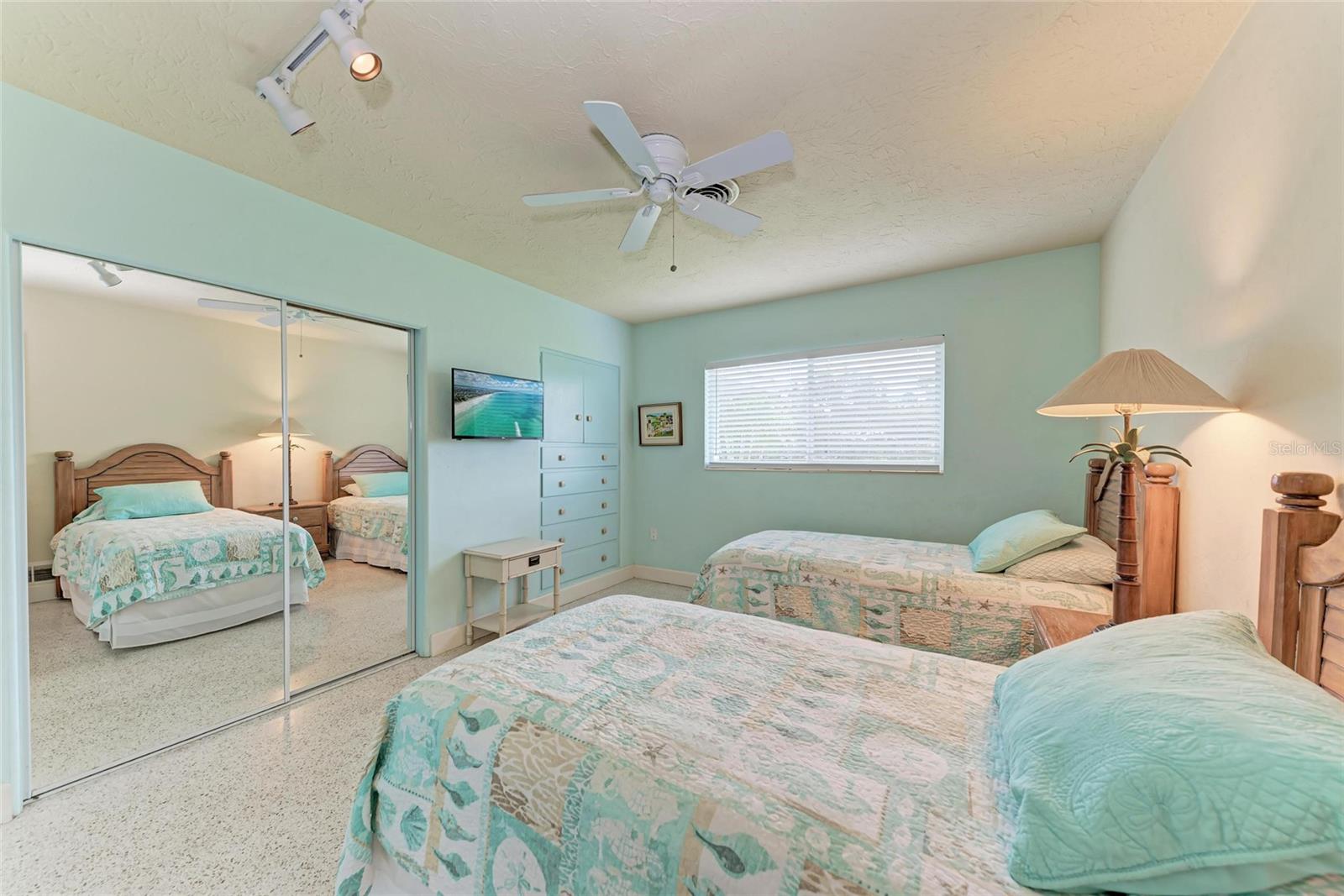 A4661107 Property Photo