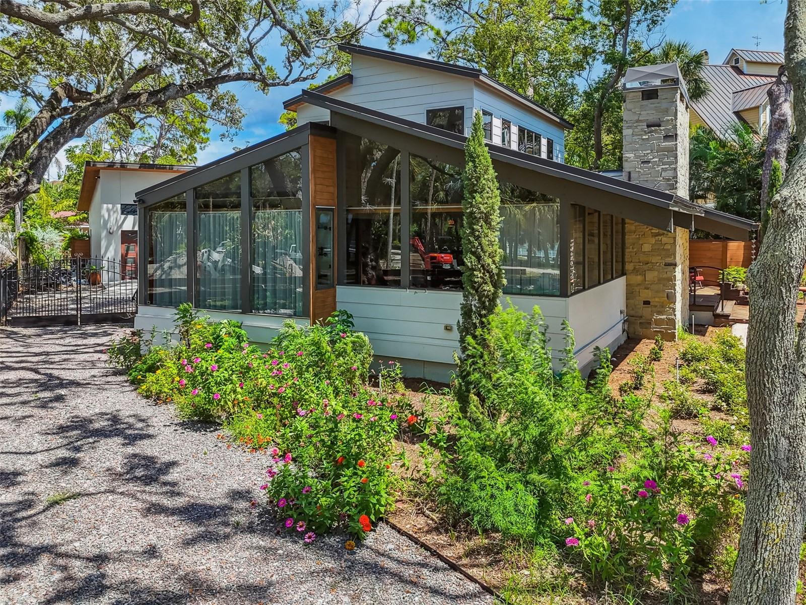 961 VICTORIA DR, DUNEDIN, FL, 34698