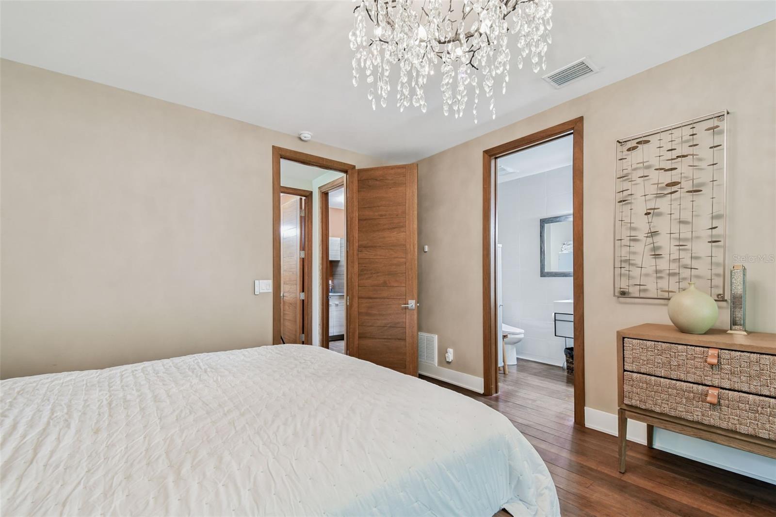 961 VICTORIA DR, DUNEDIN, FL, 34698