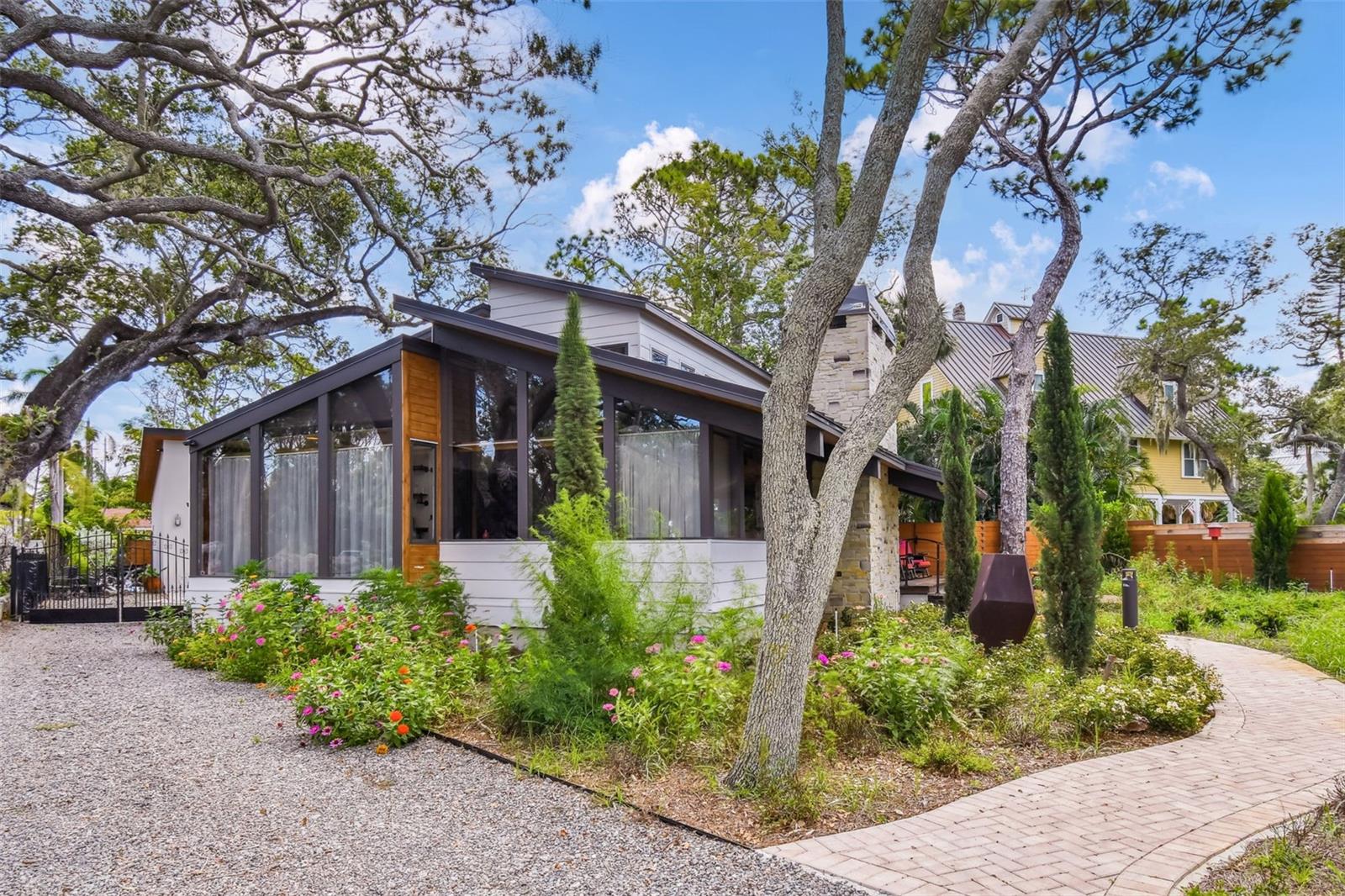 961 VICTORIA DR, DUNEDIN, FL, 34698