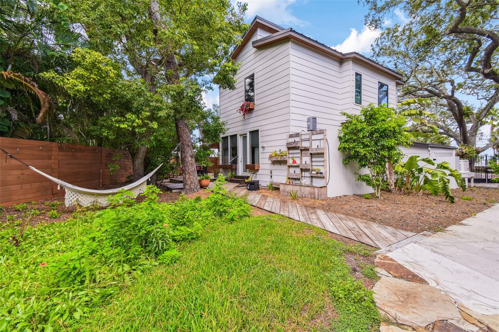 961 VICTORIA DR, DUNEDIN, FL, 34698