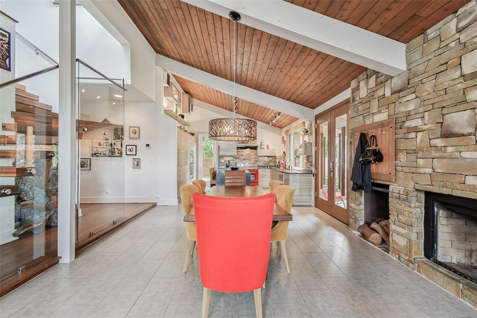 961 VICTORIA DR, DUNEDIN, FL, 34698