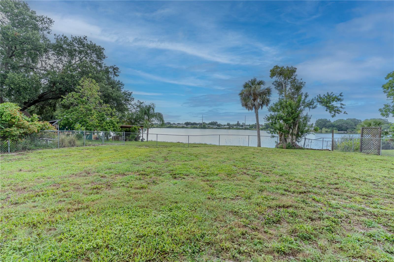 2353 N CRYSTAL LAKE DR, LAKELAND, FL, 33801