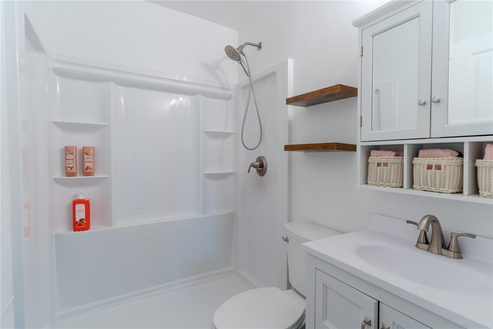 2353 N CRYSTAL LAKE DR, LAKELAND, FL, 33801