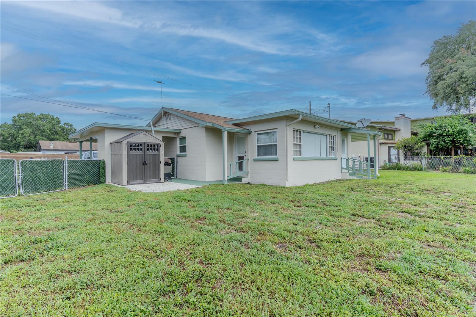 2353 N CRYSTAL LAKE DR, LAKELAND, FL, 33801