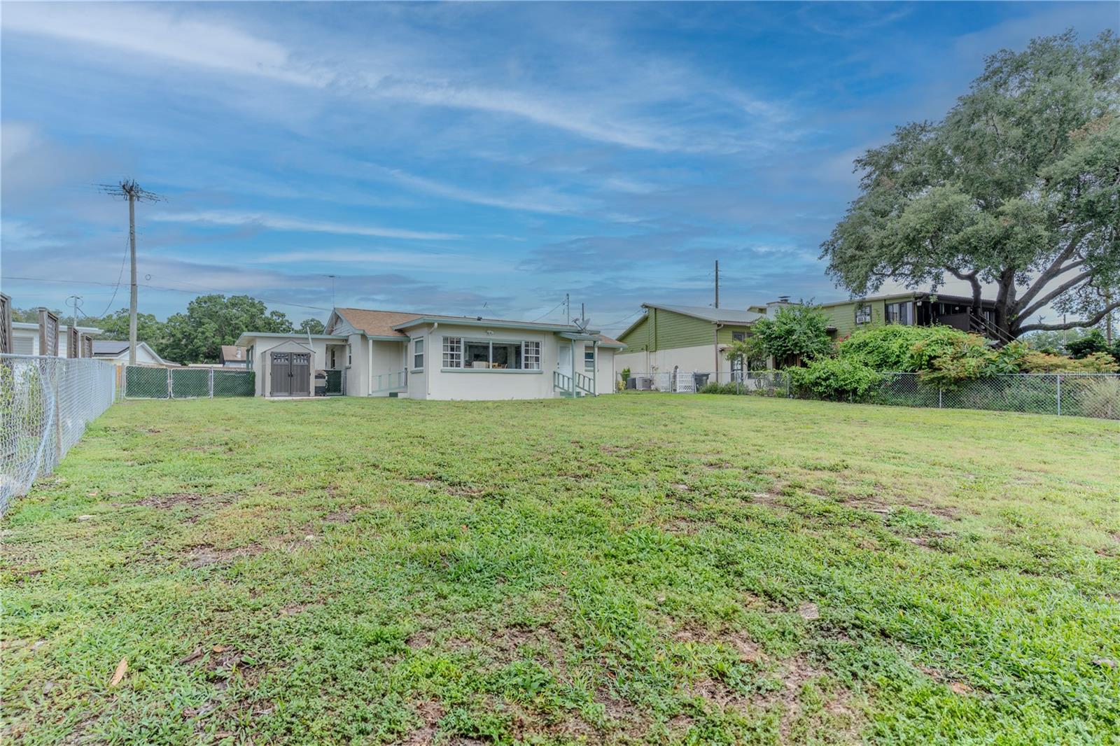 2353 N CRYSTAL LAKE DR, LAKELAND, FL, 33801