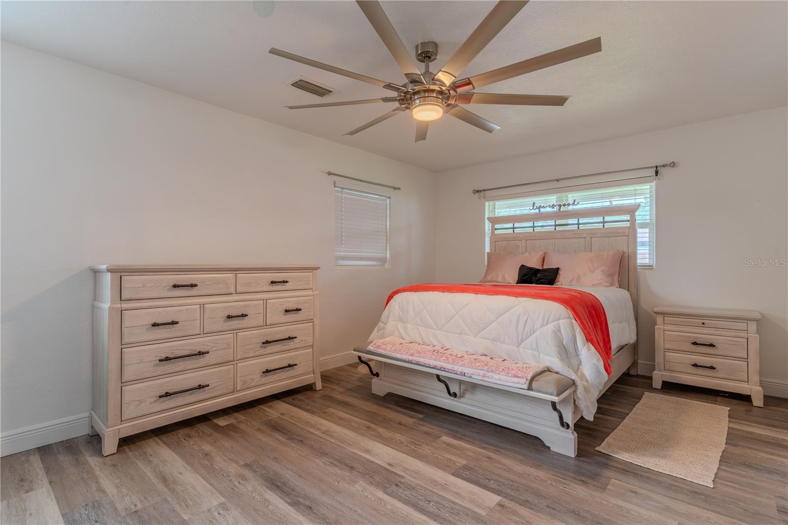 2353 N CRYSTAL LAKE DR, LAKELAND, FL, 33801