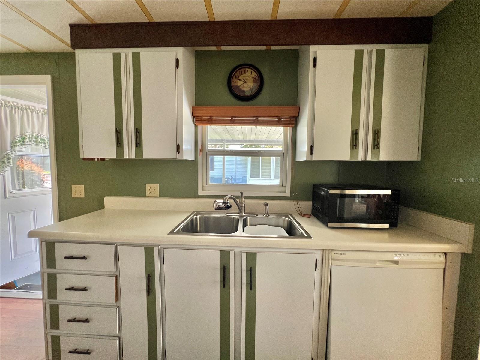 G5100489 Property Photo