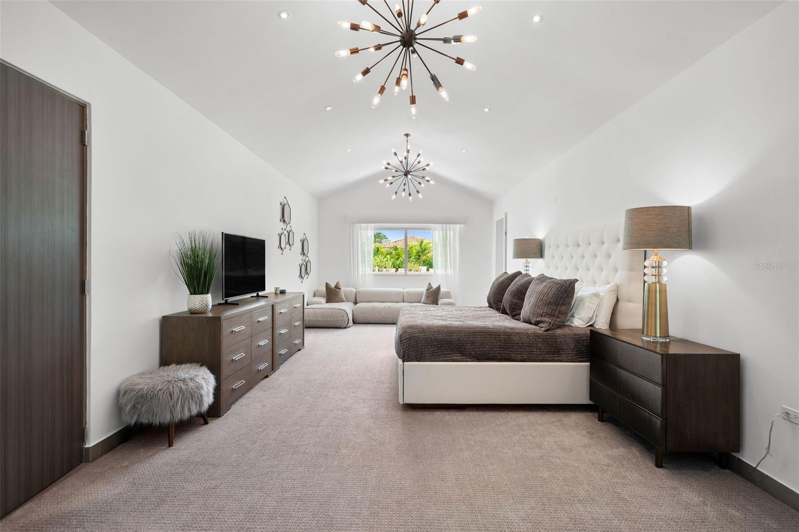 PR9115310 Property Photo