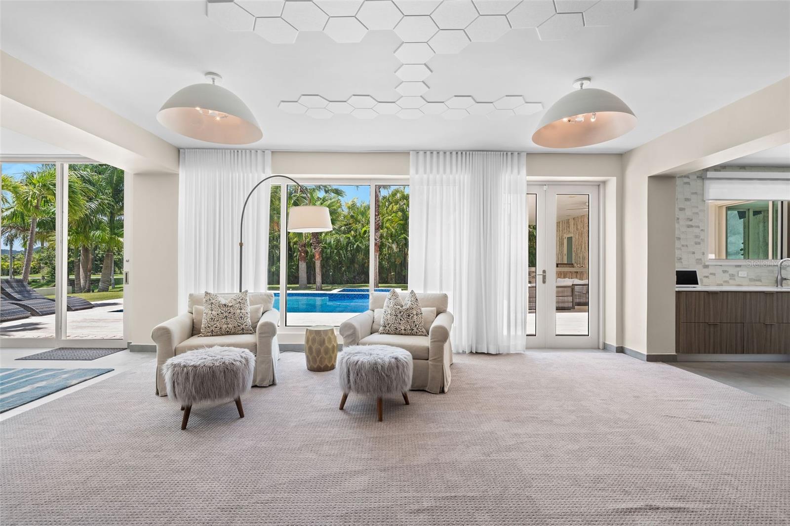 PR9115310 Property Photo